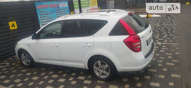 Kia Ceed (2008)