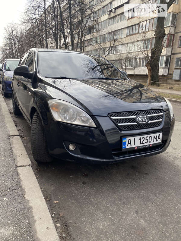 Kia Ceed (2007)
