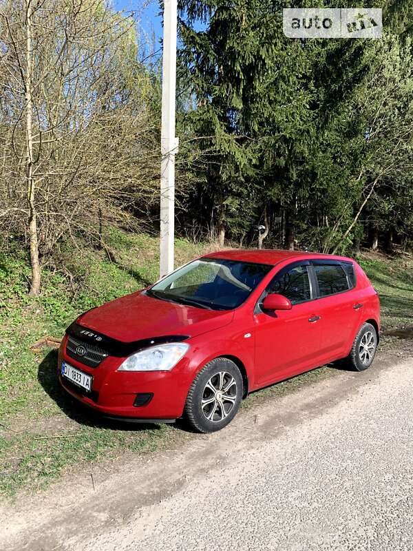 Kia Ceed (2008)
