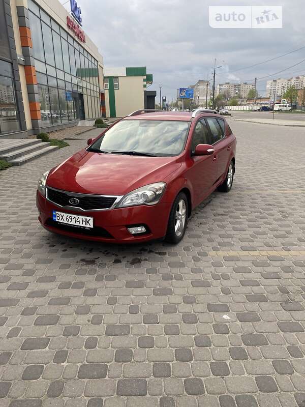 Kia Ceed (2011)