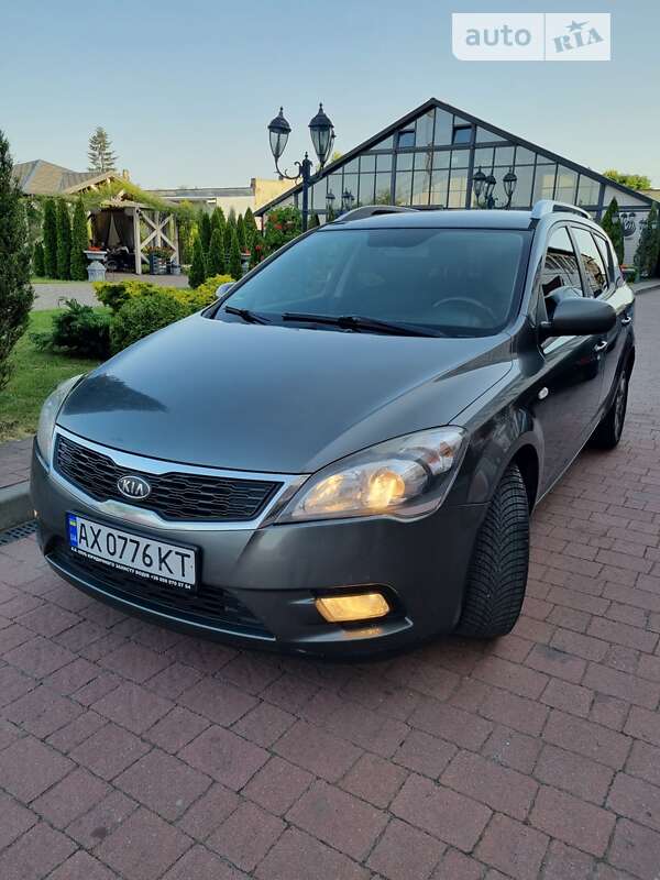 Kia Ceed (2010)