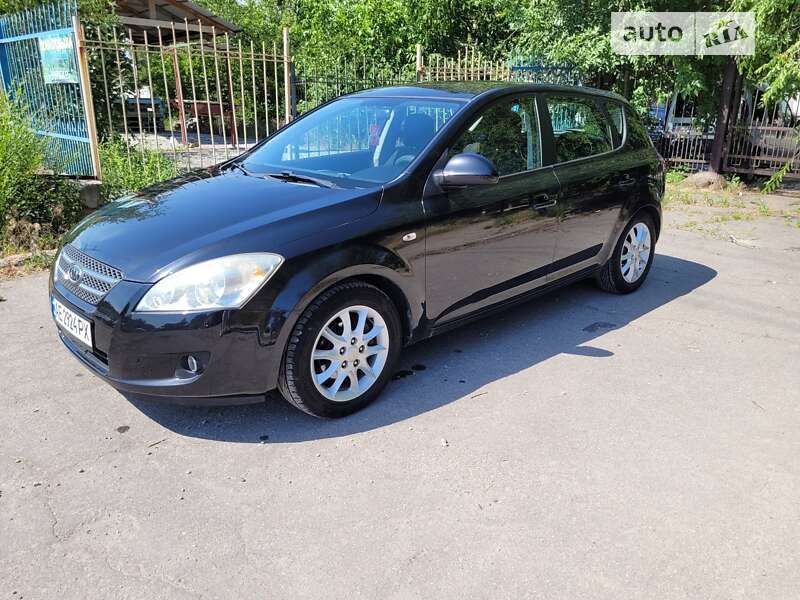 Kia Ceed (2007)