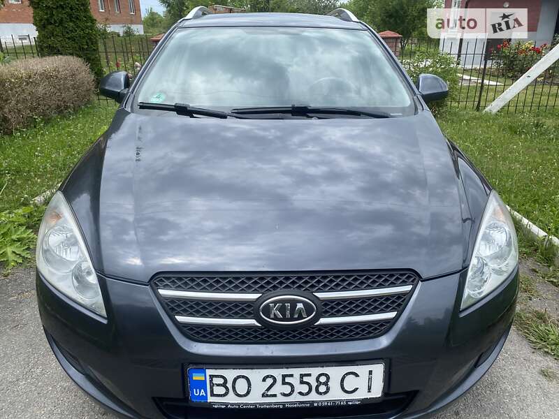 Kia Ceed (2008)