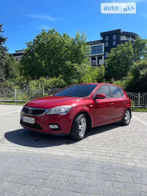 Kia Ceed (2009)