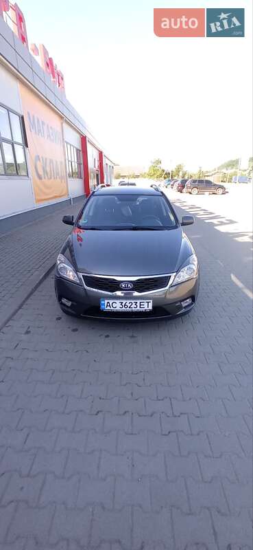 Kia Ceed (2009)