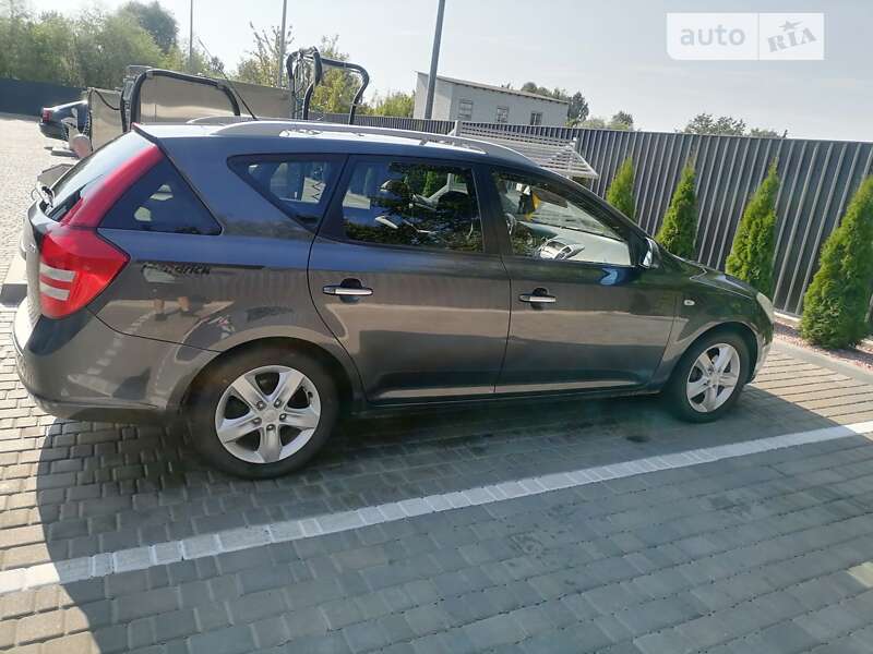 Kia Ceed (2008)
