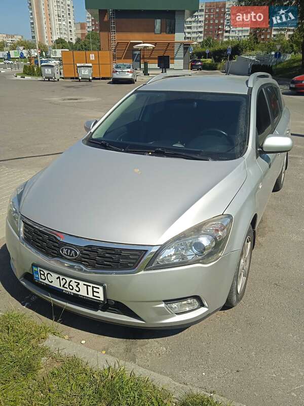 Kia Ceed (2010)