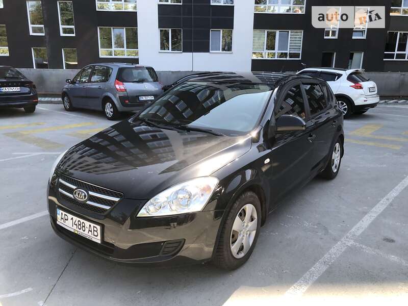 Kia Ceed (2009)