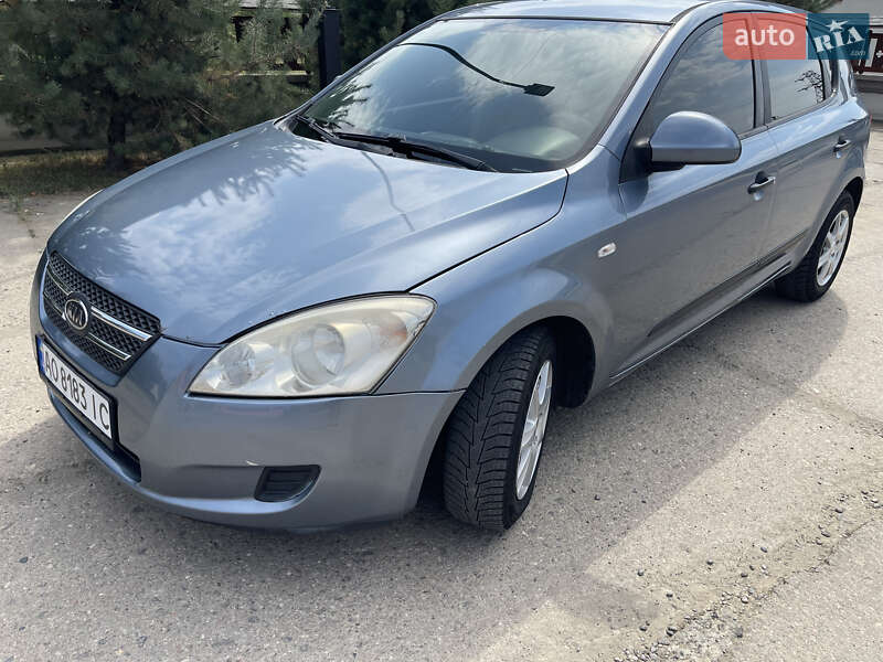 Kia Ceed (2007)