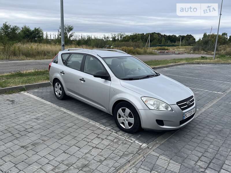 Kia Ceed (2008)