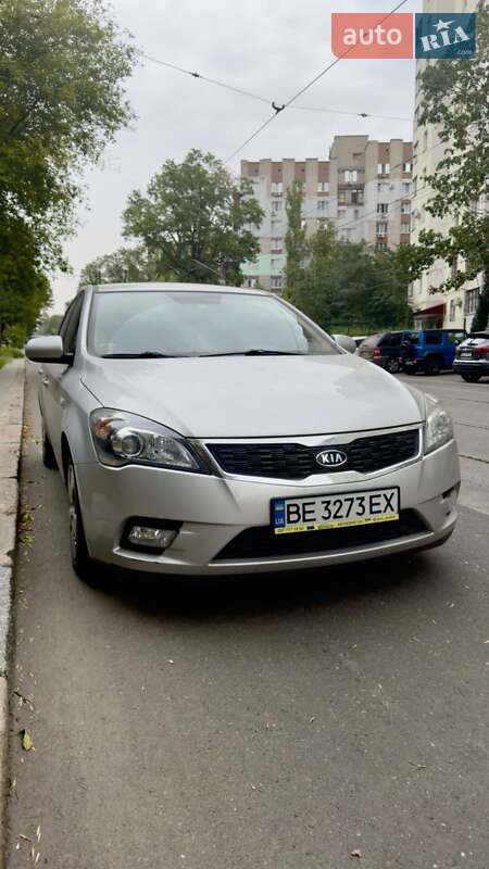 Kia Cee'd (2011)