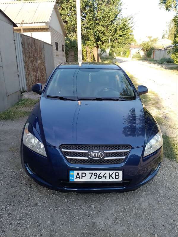 Kia Cee'd (2008)