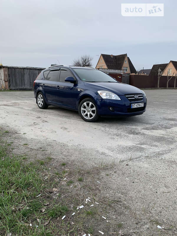 Kia Ceed (2008)