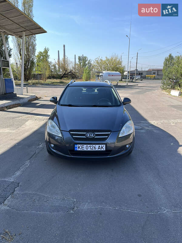 Kia Cee'd (2007)