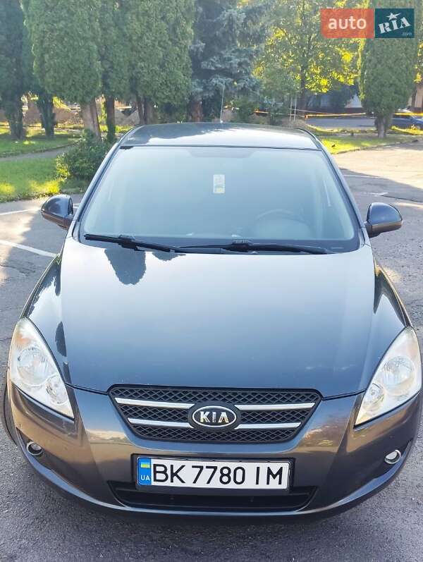 Kia Ceed (2007)