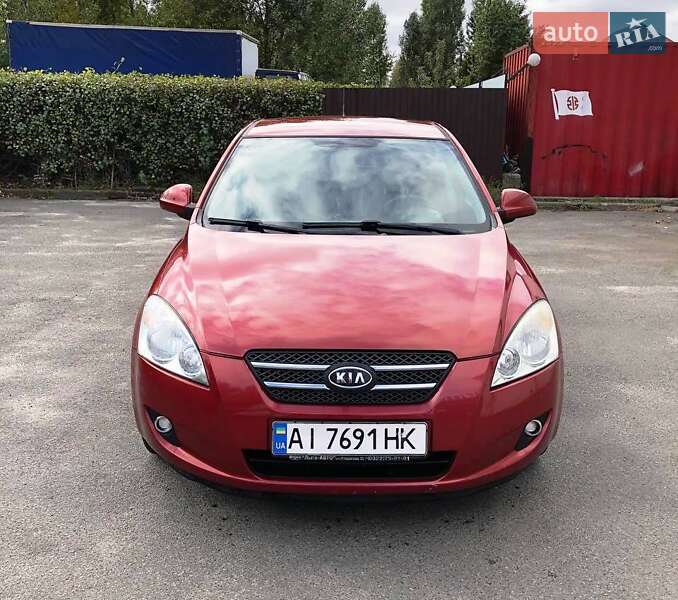 Kia Ceed (2008)