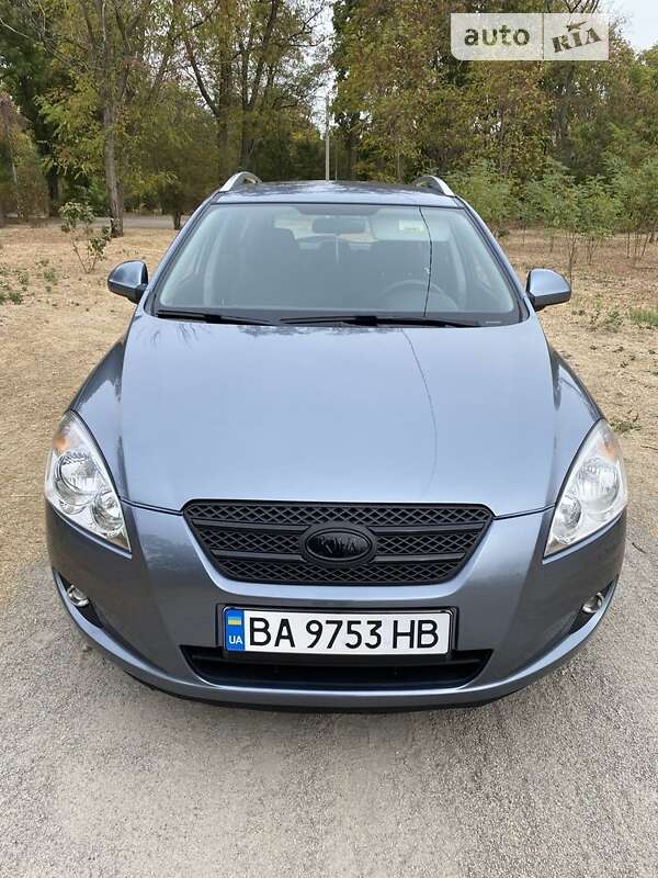 Kia Ceed (2008)