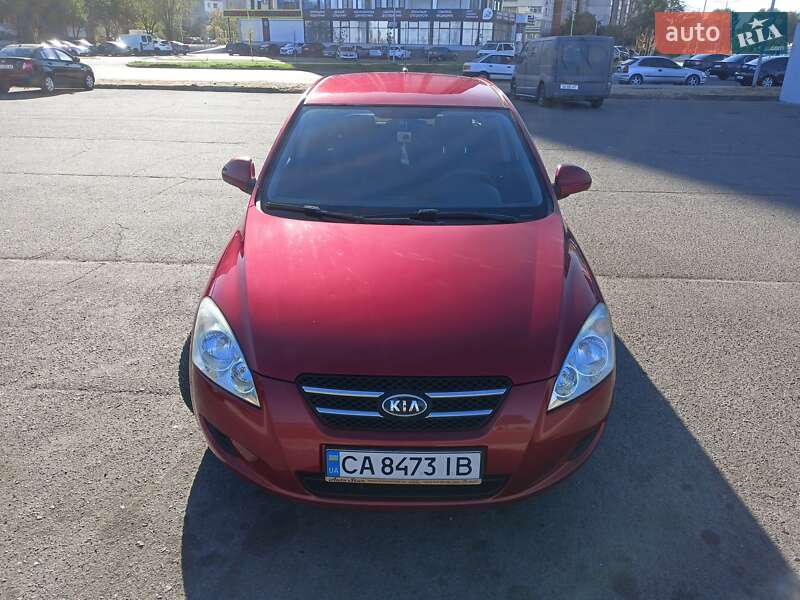 Kia Ceed (2008)