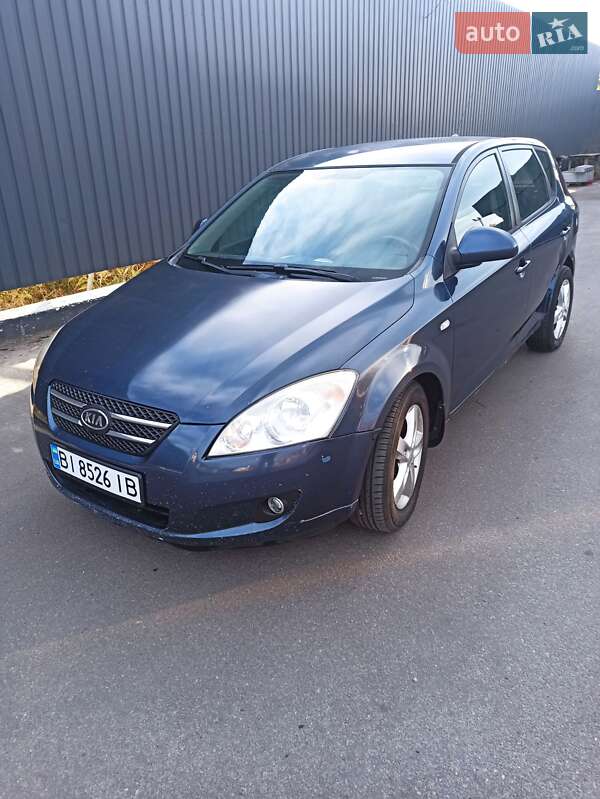 Kia Ceed (2008)