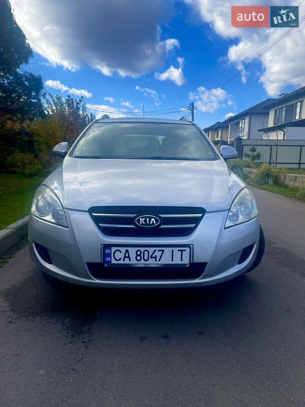 Kia Ceed (2008)