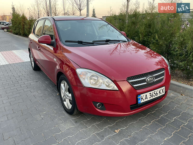 Kia Cee'd (2007)