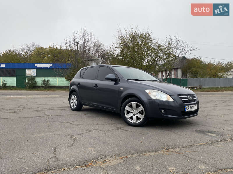 Kia Cee'd (2008)