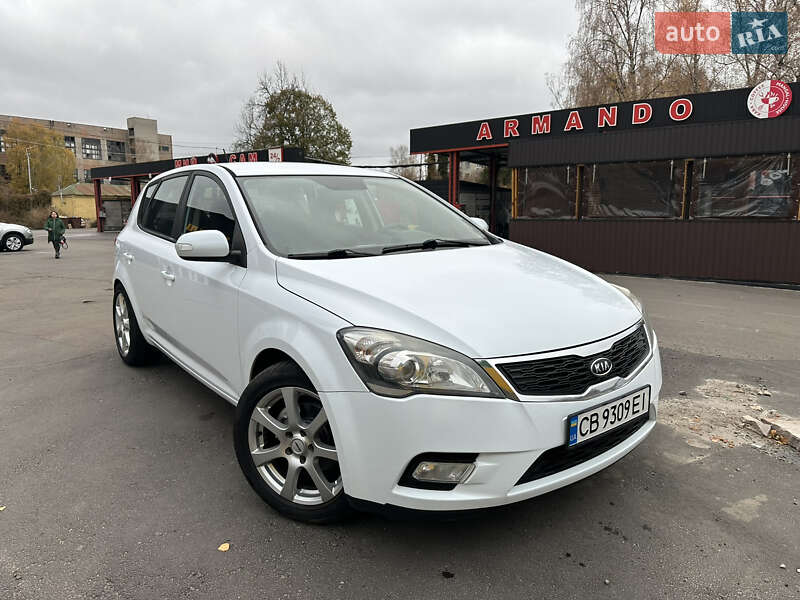 Kia Ceed (2010)