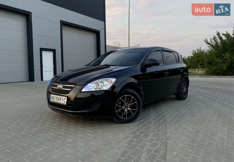 Kia Ceed (2008)