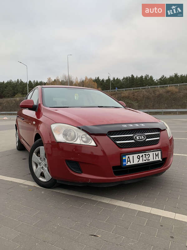 Kia Cee'd (2007)