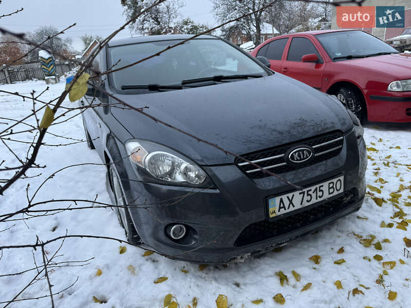 Kia Ceed (2008)
