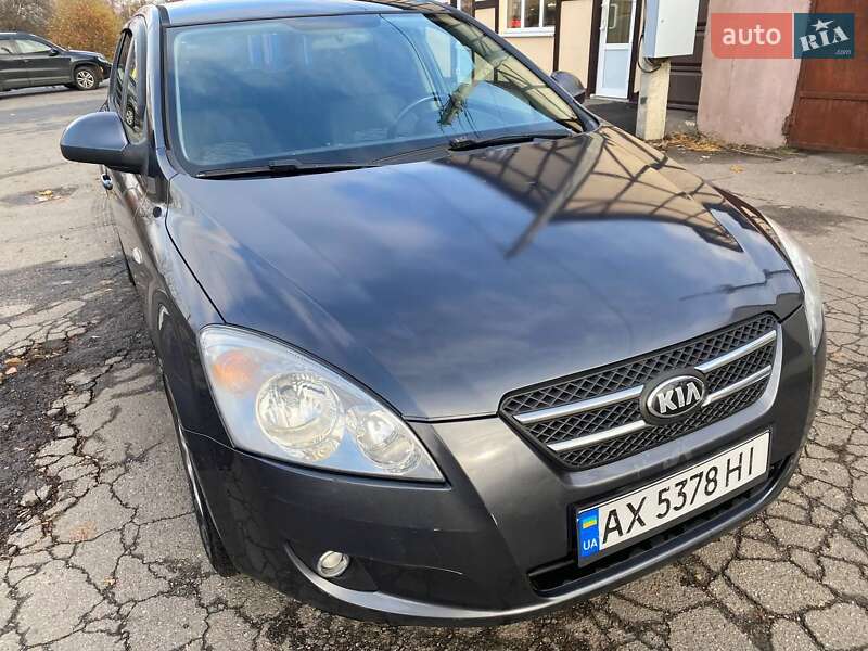 Kia Ceed (2007)