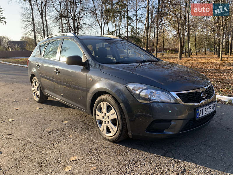 Kia Ceed (2009)