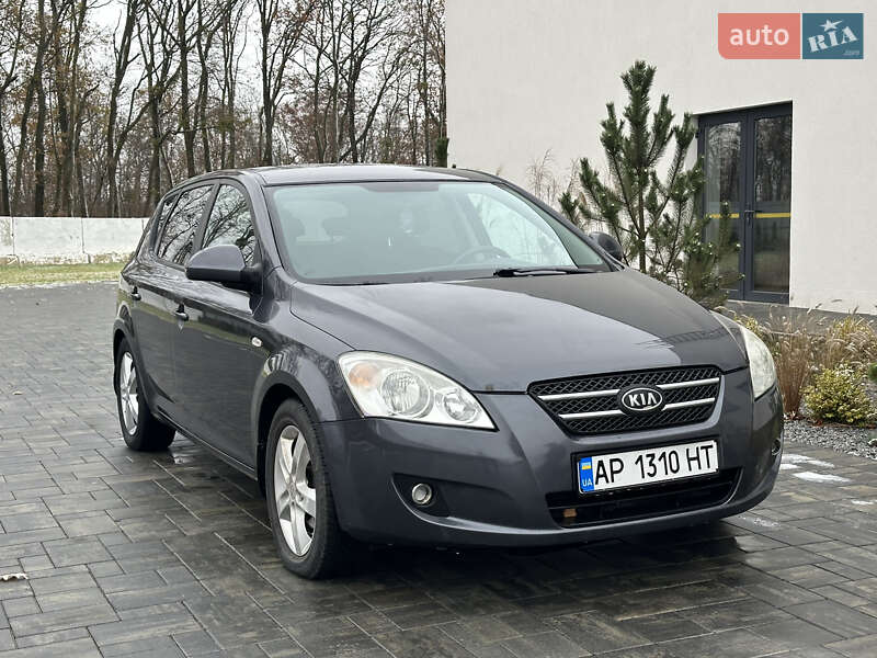 Kia Cee'd (2007)