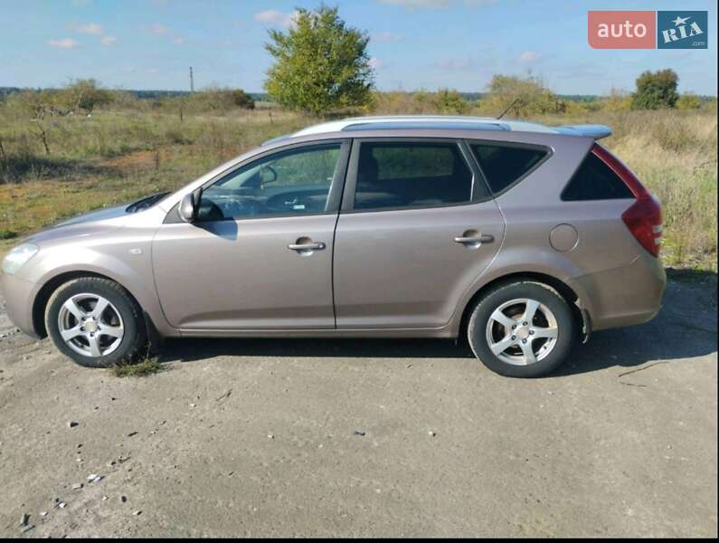 Kia Ceed (2008)