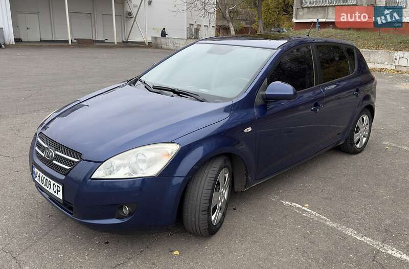 Kia Ceed (2007)