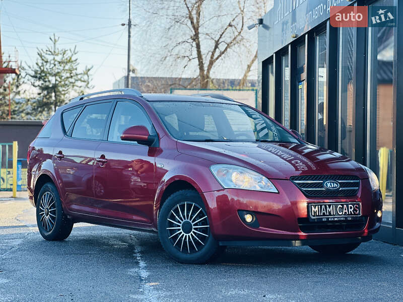 Kia Ceed (2008)