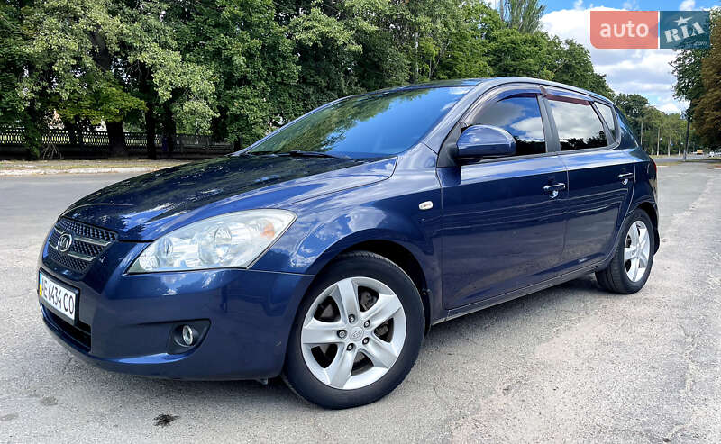 Kia Ceed (2008)