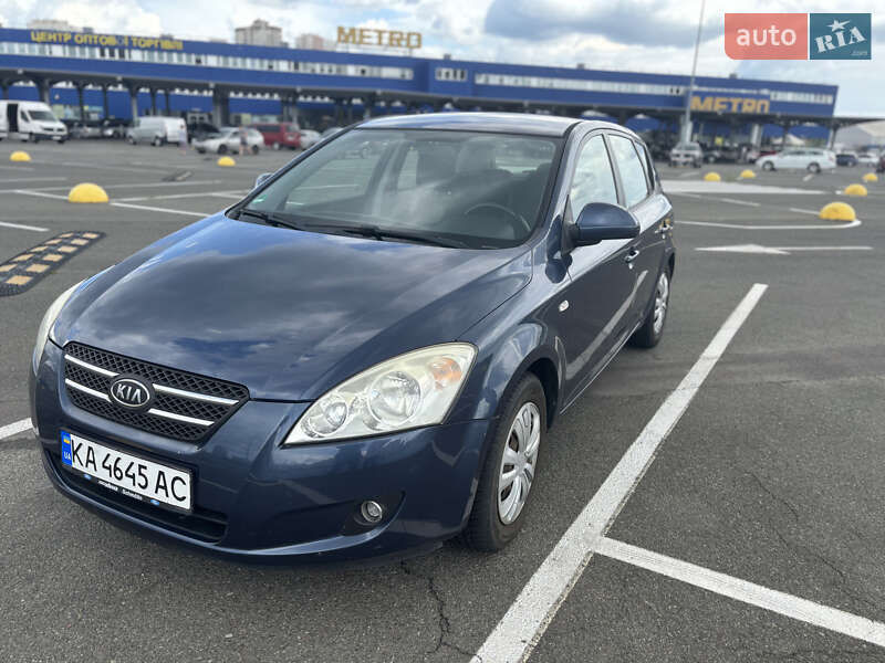 Kia Ceed (2007)
