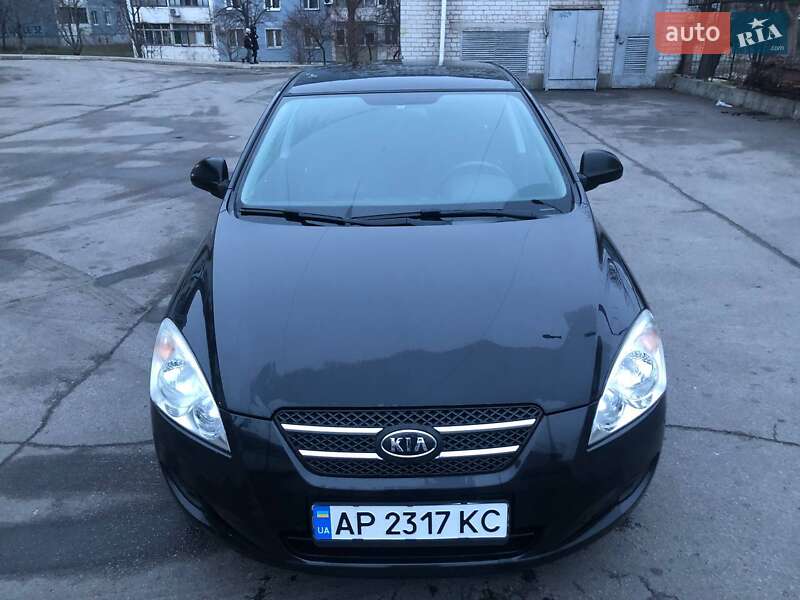 Kia Ceed (2008)