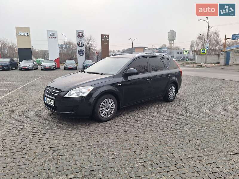 Kia Ceed (2008)