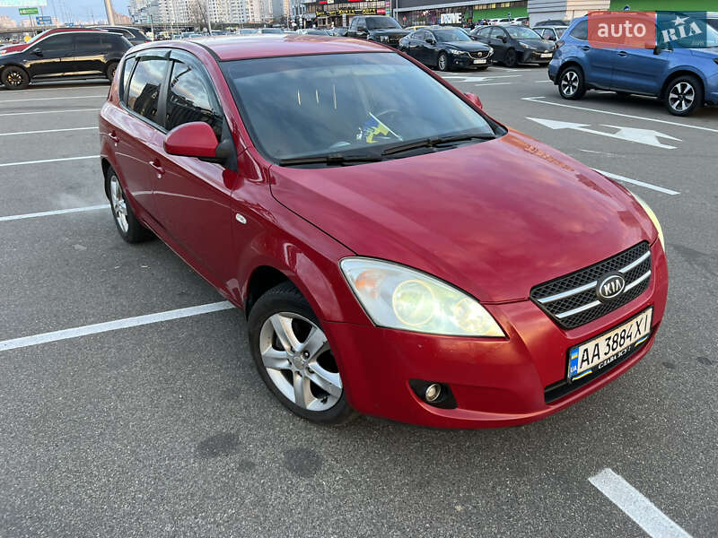 Kia Cee'd (2008)