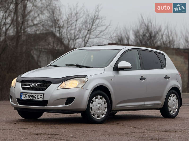 Kia Ceed (2008)