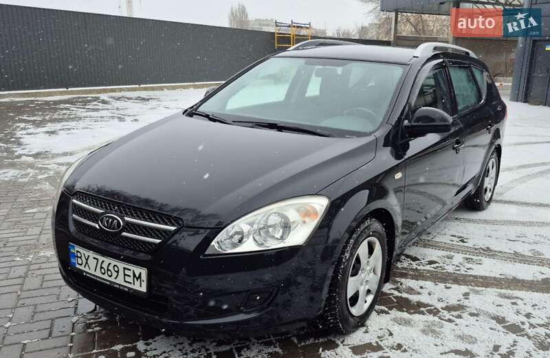Kia Ceed (2008)