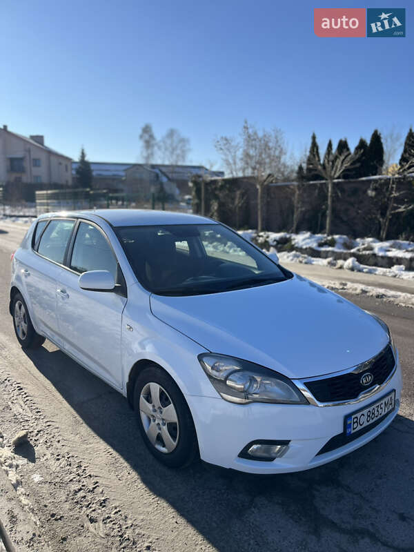 Kia Ceed (2011)