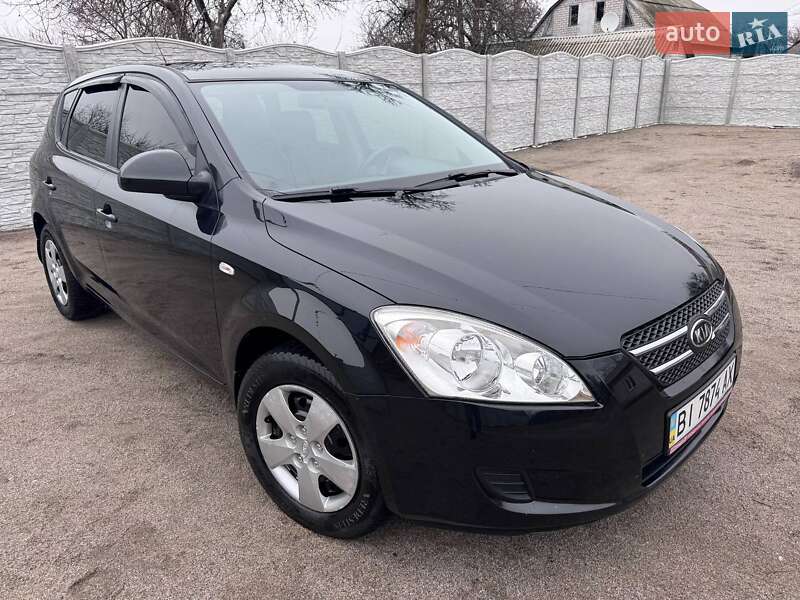 Kia Ceed (2008)