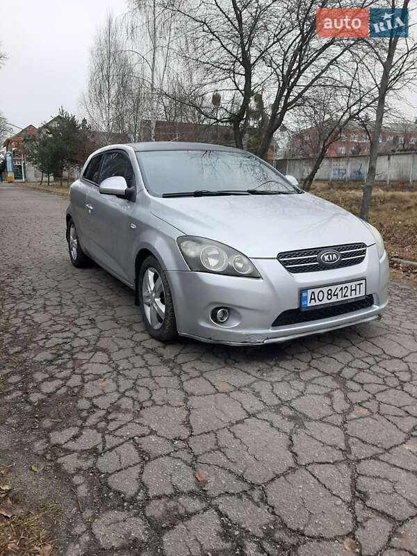 Kia Ceed (2008)