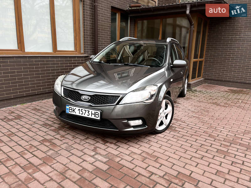Kia Ceed (2011)