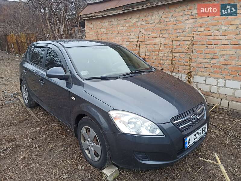 Kia Ceed (2008)