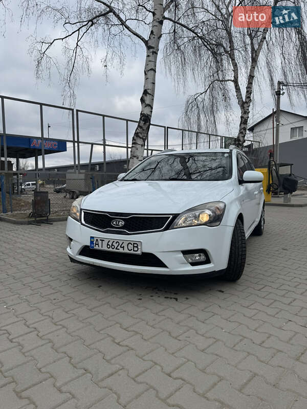 Kia Ceed (2012)