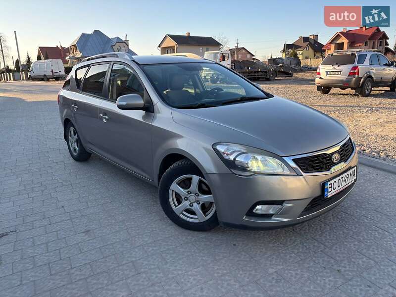 Kia Ceed (2010)